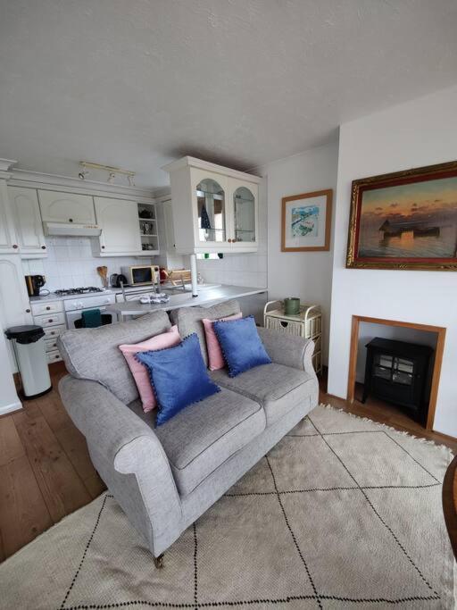 Stunning 1 Bedroom Apartment Over Looking River Rye Exteriör bild